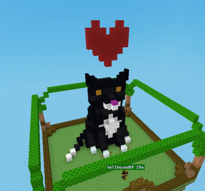 I built a statue to honor my cat who has just passed away ❤
